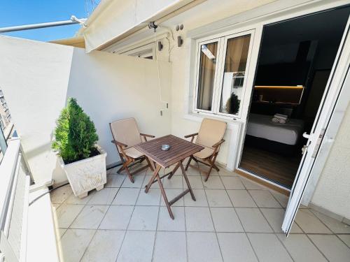 Brown balcony suite no 2 Piraeus Port