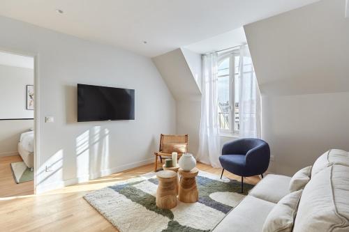 Spacious 3 Bedroom Apartment - Luxe Trocadero