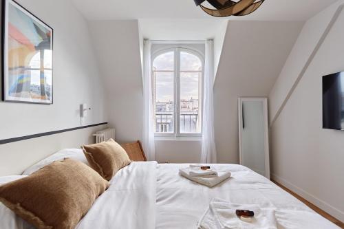Spacious 3 Bedroom Apartment - Luxe Trocadero