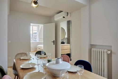 Spacious 3 Bedroom Apartment - Luxe Trocadero