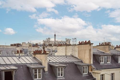 Spacious 3 Bedroom Apartment - Luxe Trocadero