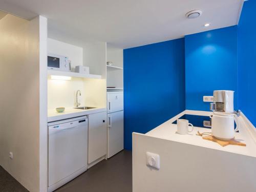 Appartement rénové calme 3 pièces 54m² avec balcon, TV et Wifi