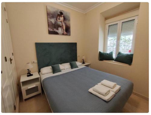 Antolinez Oasis - Central Apartment with Private Patio