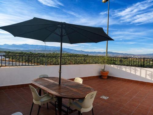 Casa andaluza con terraza cerca de Granada