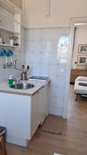 Top-floor Apartment, 4 metro stops from the Colosseum