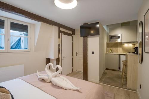 Cozy studio on Île Saint-Louis