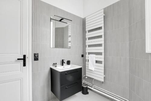 Grand appartement 1BR - Luxe Arc de Triomphe