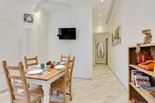 Two steps from Colosseo 2 bathrooms 2 bedrooms