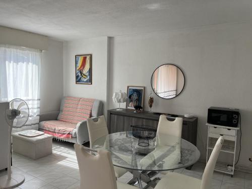Port Frejus, Rives Latines, T2 vue port 40m2