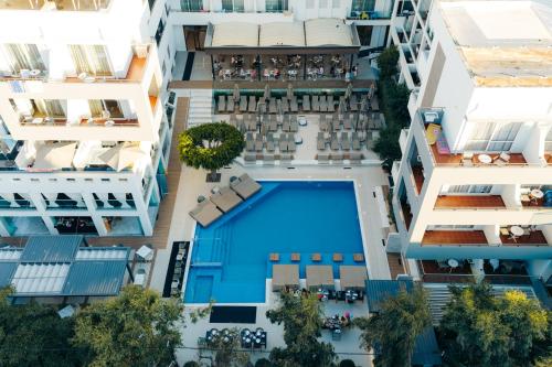 Atrium Ambiance Hotel