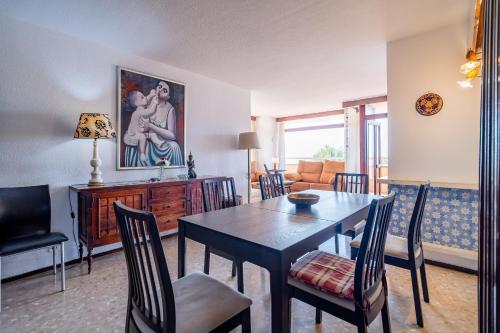 Cubo's Playamar Beach Apartment