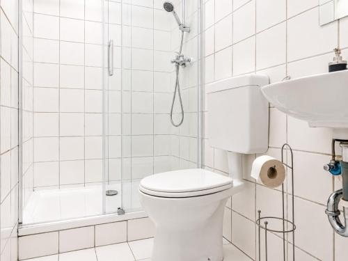 Comfy 2BR Apartment Very Central, 10 Min to Westbahnhof