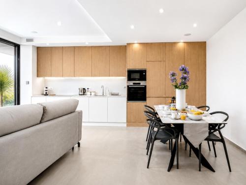 Marina View Luxury 2BR Apartment