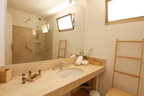 WeHost - Bel appartement avec vue sur la mer : piscines