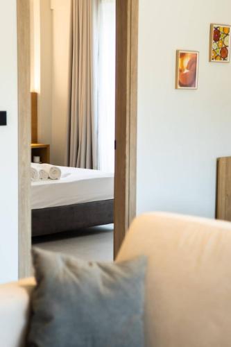 Olive Suite 402