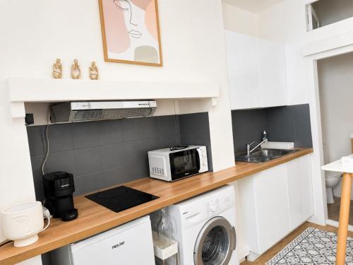Renovated & Stylish Studio in Old town