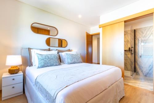 3BR w River views by Metro by LovelyStay