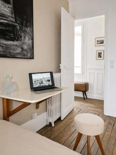 Studio Under the Rooftops - Sacre-Coeur View