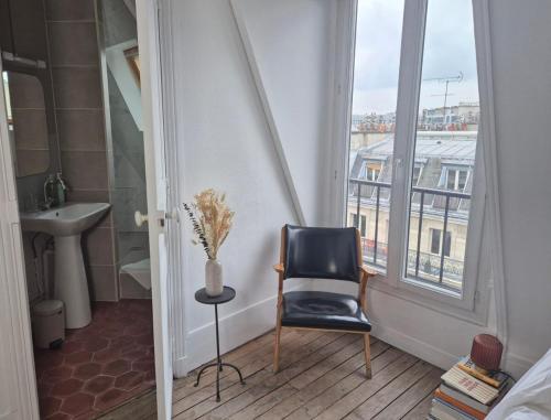 Studio Under the Rooftops - Sacre-Coeur View