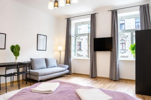 Comfy 2BR Apartment Best For Long Stay
