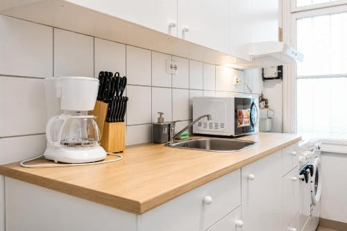 Comfy 2BR Apartment Best For Long Stay