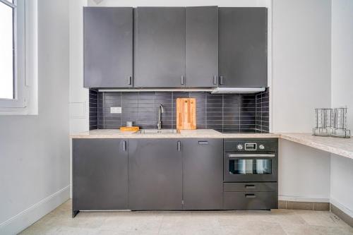 Charm and standing with 2 bedrooms close to Trocadéro