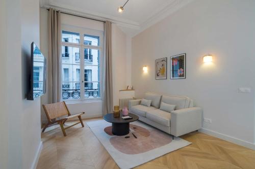 Elegant 2 air-conditioned bedrooms Close to Trocadéro