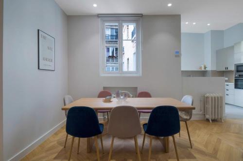 Elegant 2 air-conditioned bedrooms Close to Trocadéro