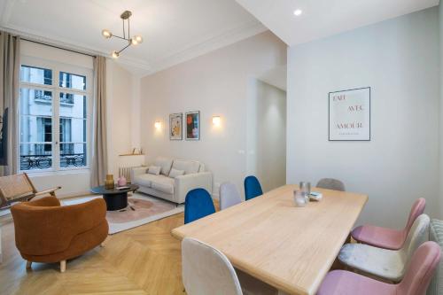 Elegant 2 air-conditioned bedrooms Close to Trocadéro