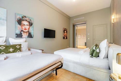 Spacious and elegant 2BR airconditioned Trocadéro