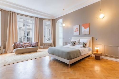 Elegant and Spacious 4-Bedroom Apartment in Paris 16th