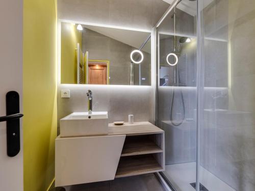 Appartement rénové 3 pièces à Tignes, balcon, proche pistes, WIFI