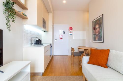 31 Janeiro 157 - Delightful 1BR w AC by LovelyStay