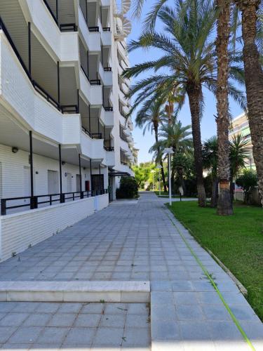 Cannes Salou, piscina y céntrico