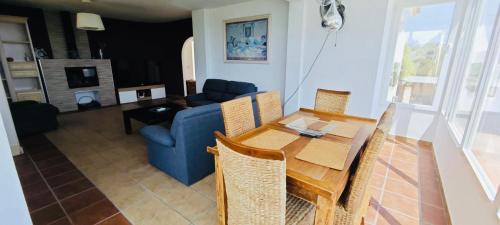 Calpe chalet privado 7 min de la playa piscina wifi parking aire barbacoa grupos