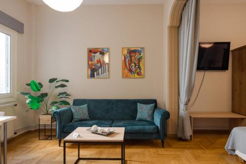 Place to be Athens apartment