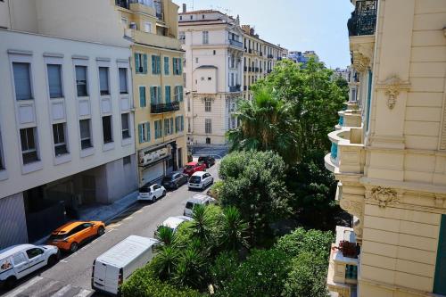 Apartment Duplex - AC - Wi-Fi - Nice center