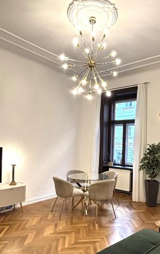 Altbau Juwel - 10 Min zu Fuß zum Schloss Belvedere