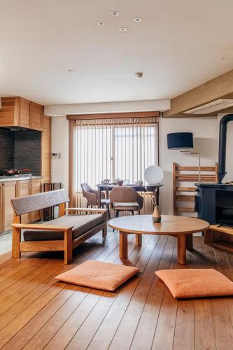 Skytree Hotel 3min walk to Skytree Relaxing for families Direct access to Shibuya and Shinjuku in 30min