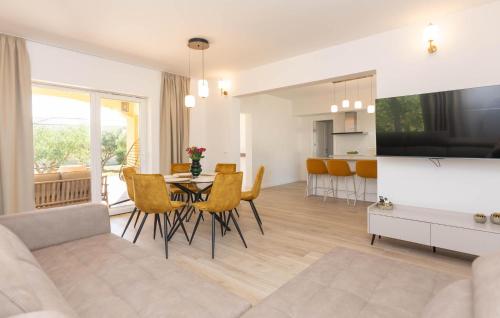 Beautiful Home In Biograd Na Moru