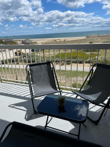Vue mer, lever de soleil - Plage à 50 m - Parking