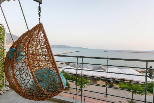 Seafront Kalamata Haven - Blue Luxury Suite