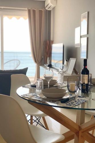 Seafront Kalamata Haven - Blue Luxury Suite