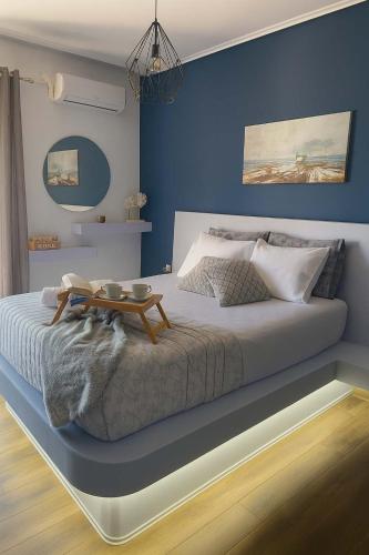 Seafront Kalamata Haven - Blue Luxury Suite
