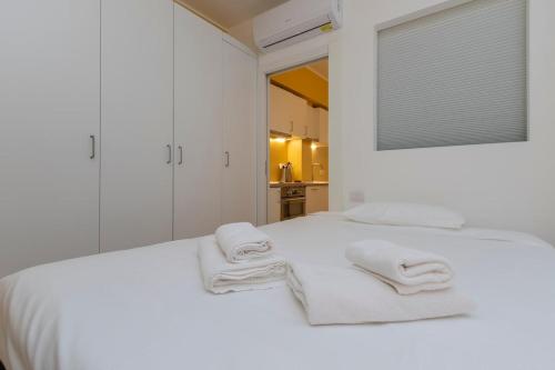 Xenia - Studio apt in Via Panicale 12