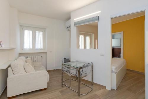 Xenia - Studio apt in Via Panicale 12