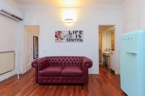 Xenia Milano - 2 room apt in Via Perugino 16
