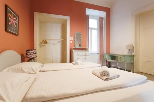 Generous Apartment Vienna Opera