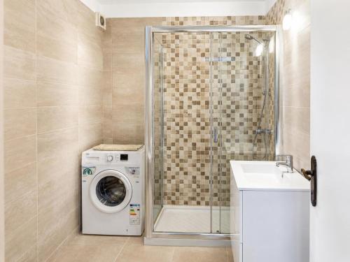 Arona 2-Bed Apt Sleeps 5 with Pool & Parking