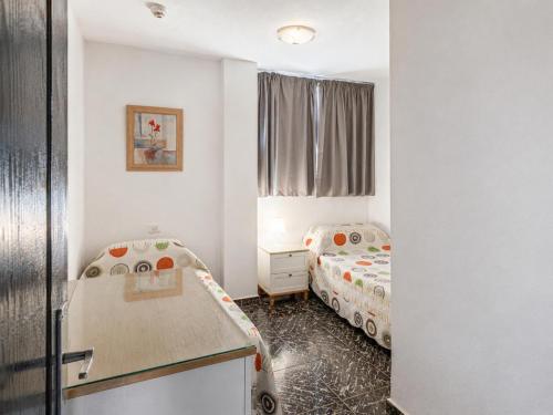 Arona 2-Bed Apt Sleeps 5 with Pool & Parking